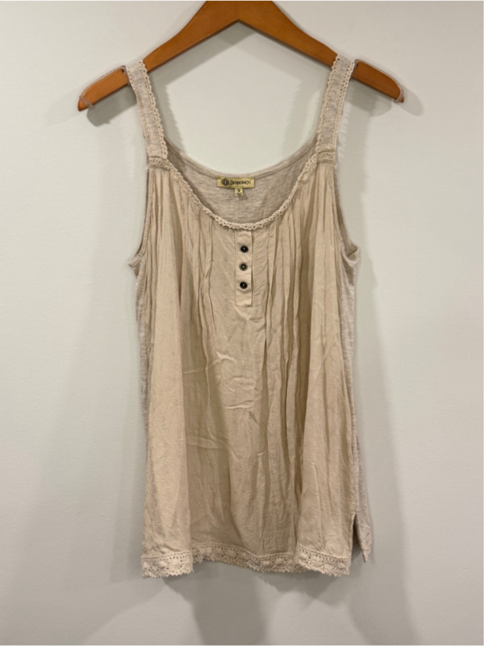 Democracy Women’s Beige Lace-Trim Sleeveless Tank Size M